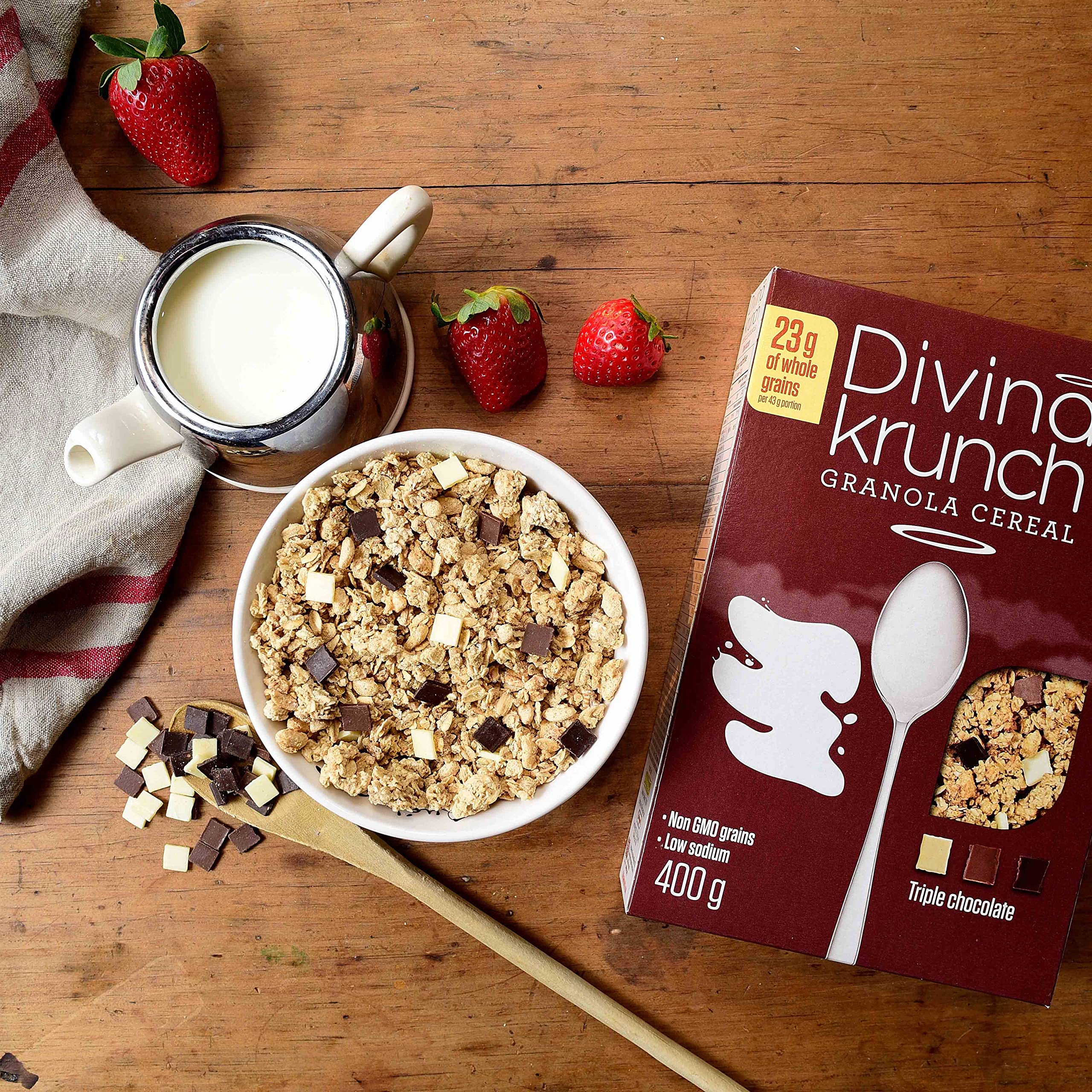 Divina Krunch Triple Chocolate Granola - 400g - Pack of 32